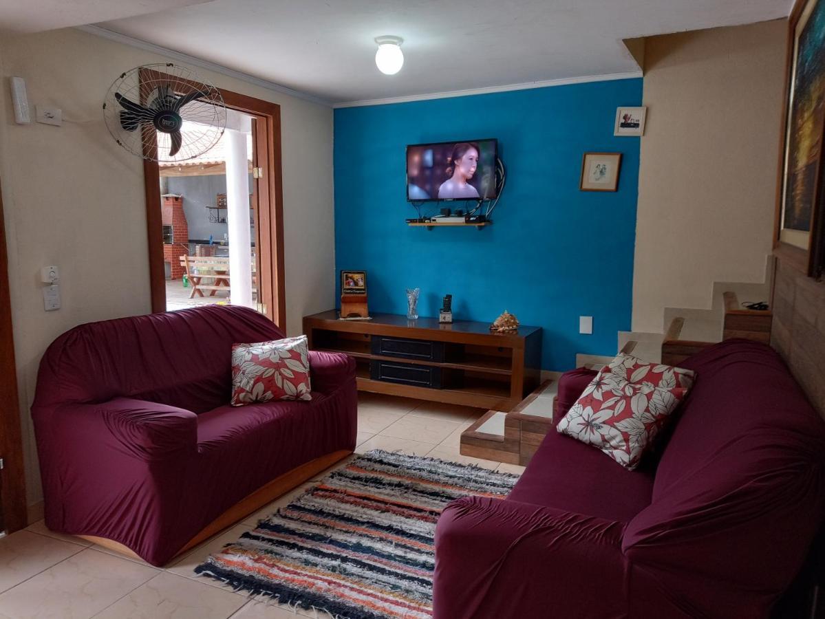 Casa Com Piscina Em *